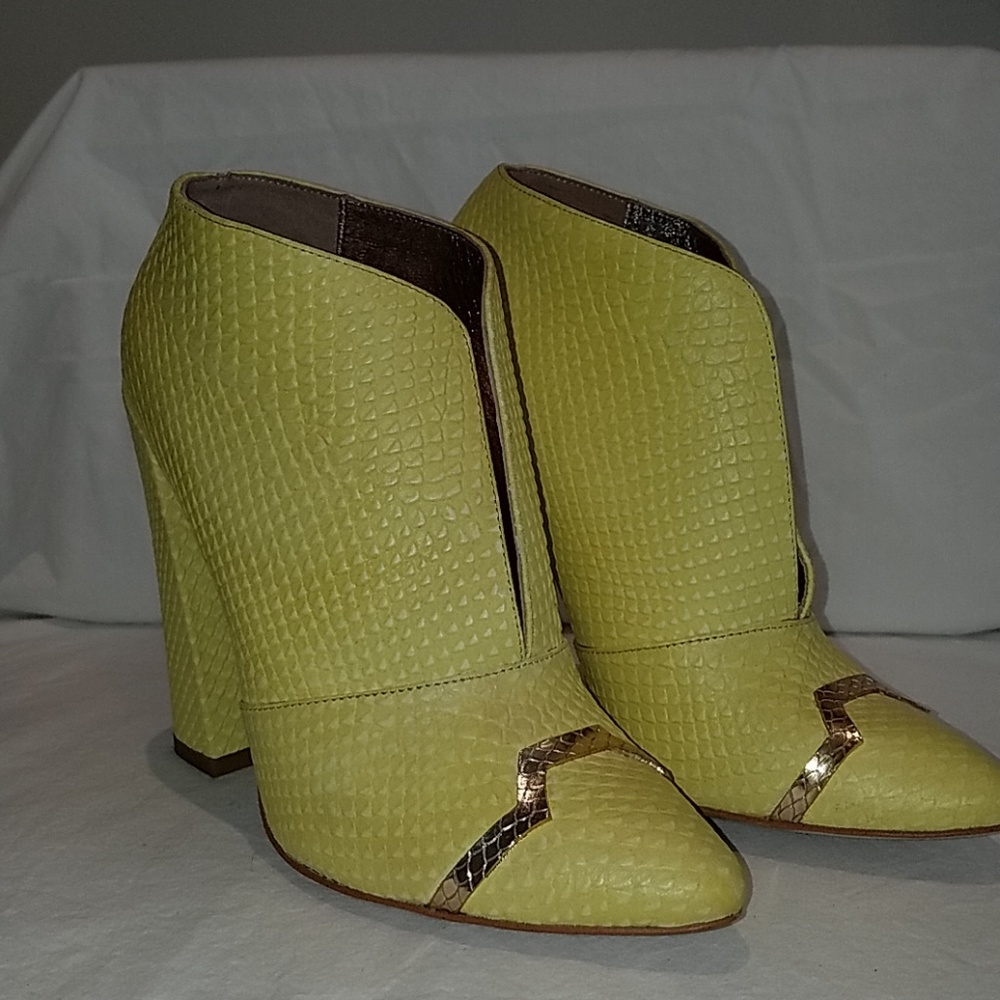 Just Cavali, Snakeskin embossed Bootie - Yellow